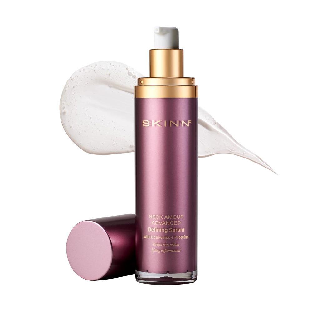 Sérum SKINN Neck Amour – bouteille élégante raffermissant le cou et la ligne mandibulaire.