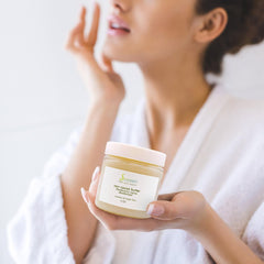 Soapeauty Beurre cacao nourrit peau et cheveux en profondeur.