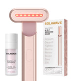 Solawave visage front éclairé par lumière rouge pour un teint plus lumineux