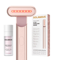 Solawave visage front éclairé par lumière rouge pour un teint plus lumineux