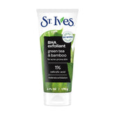 St. Ives gommage thé vert – points noirs réduits en douceur.