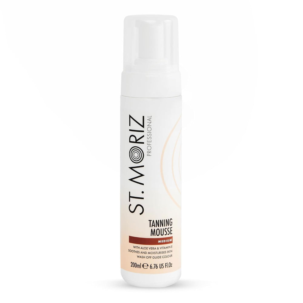 Bouteille St. Moriz Pro Medium, mousse autobronzante, hydratante et facile à utiliser.