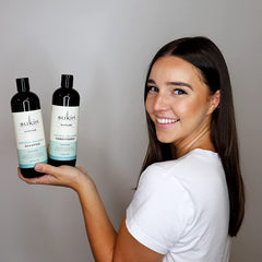 Sukin ingrédients-naturels visibles pour nourrir les cheveux.
