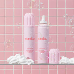 Mousse douce Sundae sur peau humide, texture généreuse et agréable.