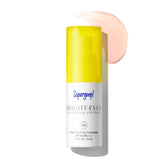 Crème oculaire minérale Supergoop Bright-Eyed offre protection UVA/UVB et éclat.
