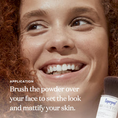 Supergoop! (Re)setting Poudre – fini mat et réduction de brillance après application.