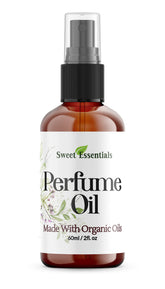 Sweet Essentials Tribe Type, bouteille pompe, offre une application facile et parfum durable.