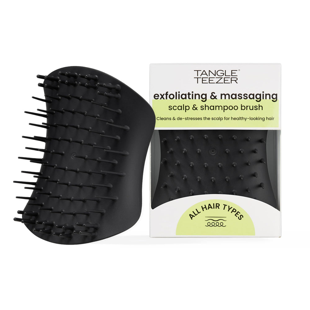 Brosse Tangle Teezer Scalp & Shampoo exfolie le cuir chevelu et élimine les résidus.