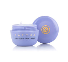 Crème TATCHA à texture riche pour une hydratation durable.