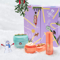 TATCHA Sérum éclaircissant format voyage, petite dose pour un éclat rapide.