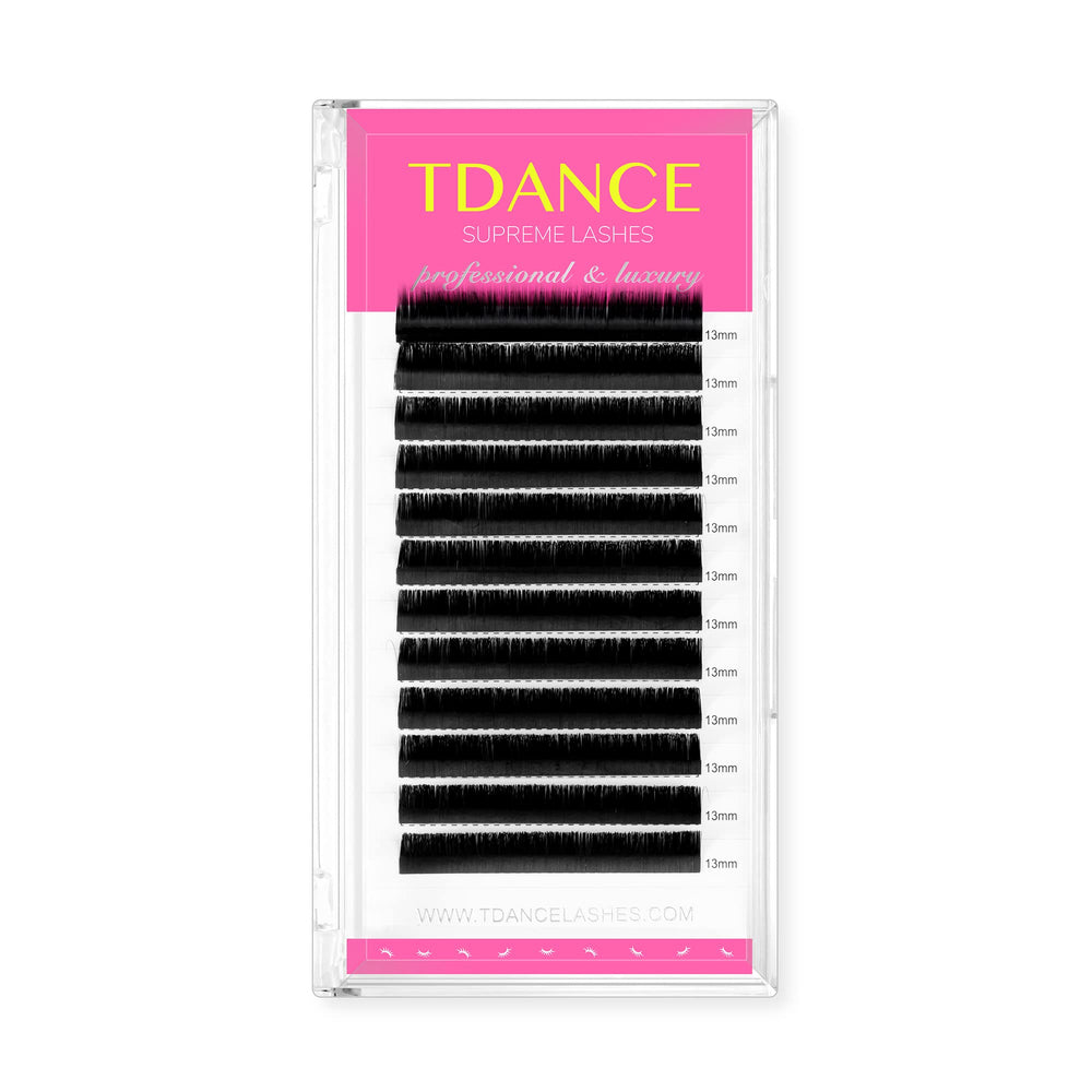 TDANCE extension cils matte noir CC, volume équilibré et regard soutenu.