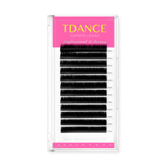 TDANCE extension cils matte noir CC, volume équilibré et regard soutenu.
