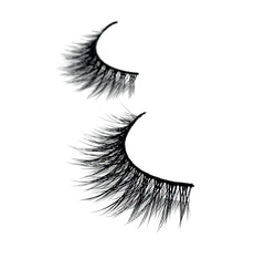 The Book of Lashes Volume 1 application facile avec votre colle préférée.