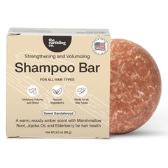 The Earthling Co. Shampoo Bar offre une mousse luxueuse pour nettoyer les cheveux