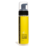 The Hair Diagram Ashley Marie Mousse bouteille: contrôle des frisottis rapide et style.