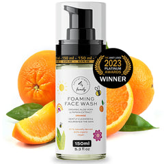 The Natural and Organic Family: flacon pompe du nettoyant visage mousseux pour enfants, pratique.