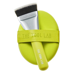 THE TOOL LAB Aqua Coussin – pouf doux pour fini lumineux et hydraté.