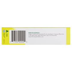 Application locale du gel Tea Tree sur zone concernée pour purifiant.
