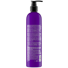 Brillance soyeuse après utilisation du shampoing violet TIGI Bed Head Dumb Blonde.