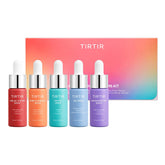 Kit TIRTIR avec cinq sérums, présentation du coffret prêt à l’emploi.