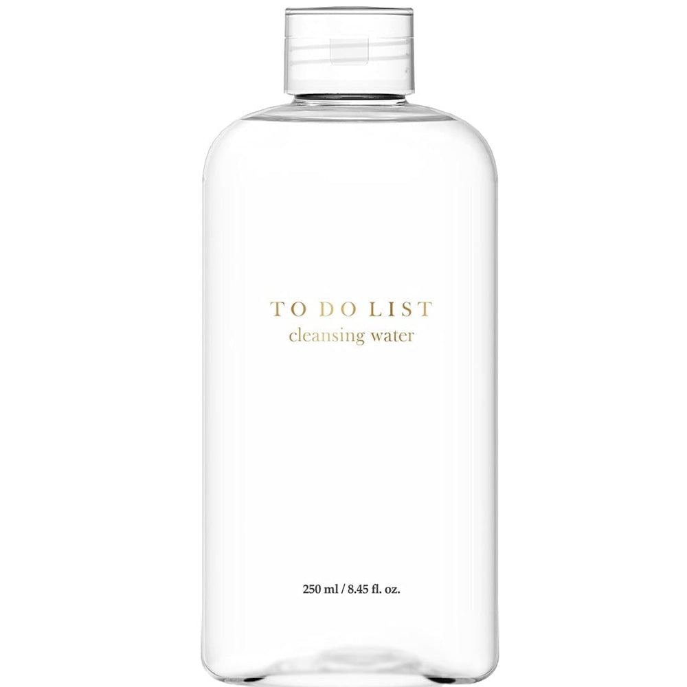 TO DO LIST eau micellaire dans une bouteille rectangulaire, démaquillage en douceur.