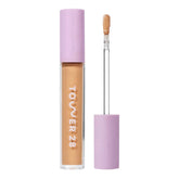 Tower 28 Swipe Serum Concealer : application fluide pour une couvrance naturelle.