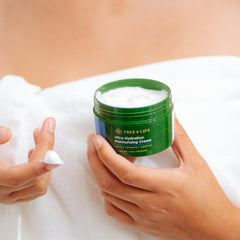 Tree of Life Beauty applique crème mains pour une hydratation douce