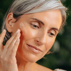 Tree of Life Crème Contour des Yeux Ultra Hydration lisse le regard.