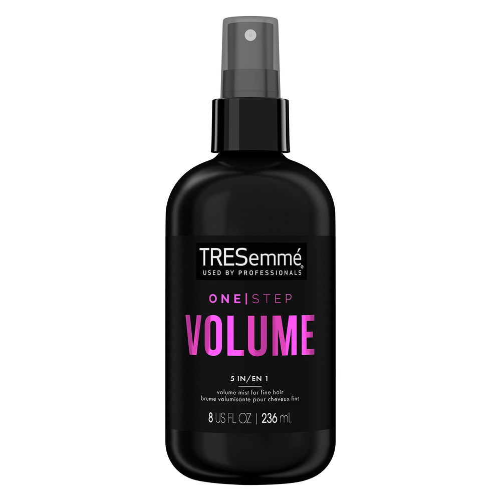 TRESemmé brume volume 5-en-1 sur les racines pour un rehaussement léger.