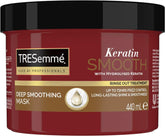 TRESemmé Keratin Smooth Masque : bouteille et application facile pour cheveux soyeux