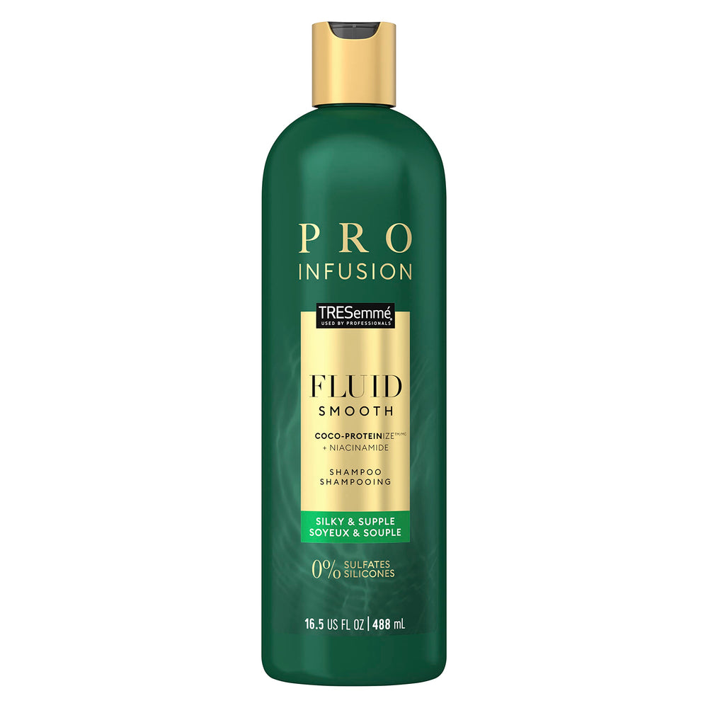 TRESemmé lissage-fluide – bouteille montrant lissage et brillance naturels.