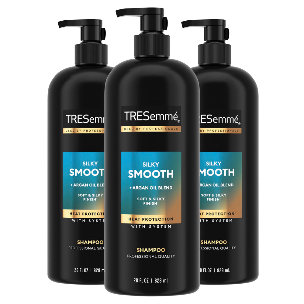 Shampoing TRESemmé Silky Smooth – bouteille montrant une texture lisse pour démêlage facile