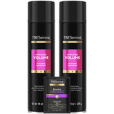 Bouteille TRESemmé Total Volume Fixatif capillaire pour volume durable et tenue légère.