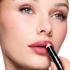 Trish McEvoy Crayon Lèvres Essential Nude, couleur longue tenue et toucher confortable.
