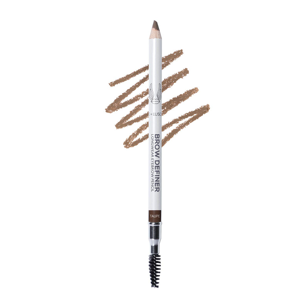 True + Luscious Brow Definer emballage en gros plan, précision durable.