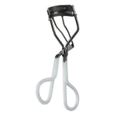 Tweezerman Onyx recourbe-cils à prise ergonomique pour un regard plus ouvert.