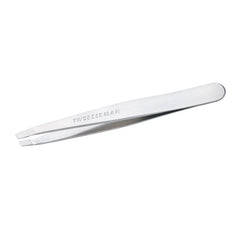 Pince a epiler Tweezerman, pointe inclinee 25°, precision poils fins.
