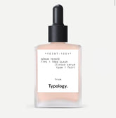 Typology Sérum Teinté – bouteille montrant la teinte lumineuse et l'hydratation.