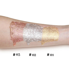 UCANBE Glow Shimmer Drops: peau lumineuse et hydratée après l’application.
