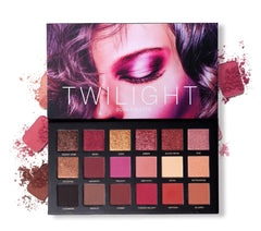 UCANBE Palette d'ombres professionnelle, gros plan sur des teintes riches et faciles a estomper