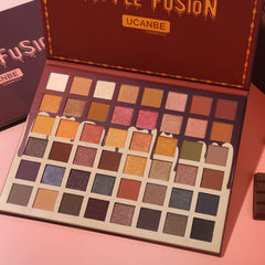 UCANBE Toffee Fusion textures matte et irisee pour teintes polyvalentes.