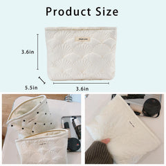 Trousse toilette florale Coquette, idéale pour voyager avec vos essentiels beauté.