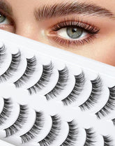 Cils Ukrizi naturels avec bande fine pour un regard discret et authentique.