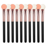 Applicateurs UorPoto double-face: précision aisée pour le maquillage des yeux.