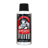 UPPERCUT DELUXE Spray au sel — bouteille élégante pour texture légère et fini naturel.