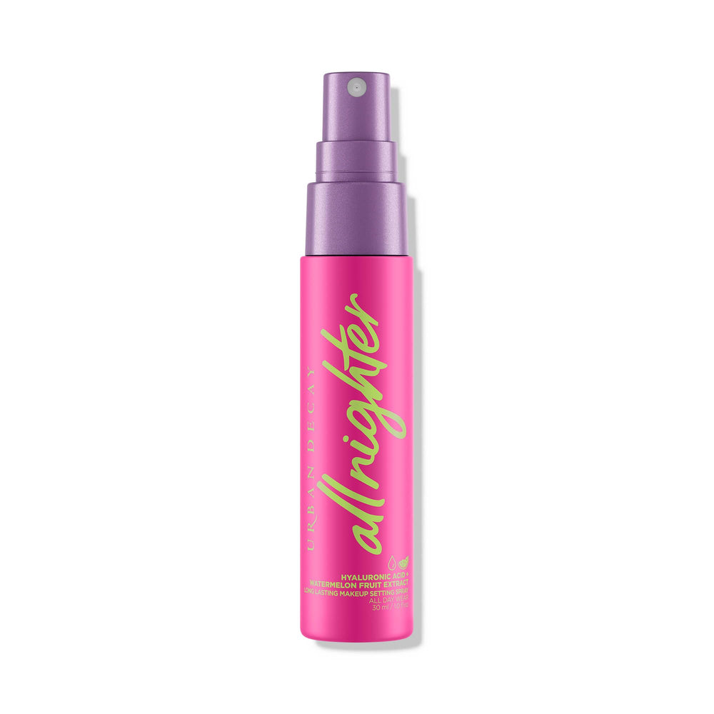 URBAN DECAY All Nighter : bouteille-brume maquillage durable et lumineux.