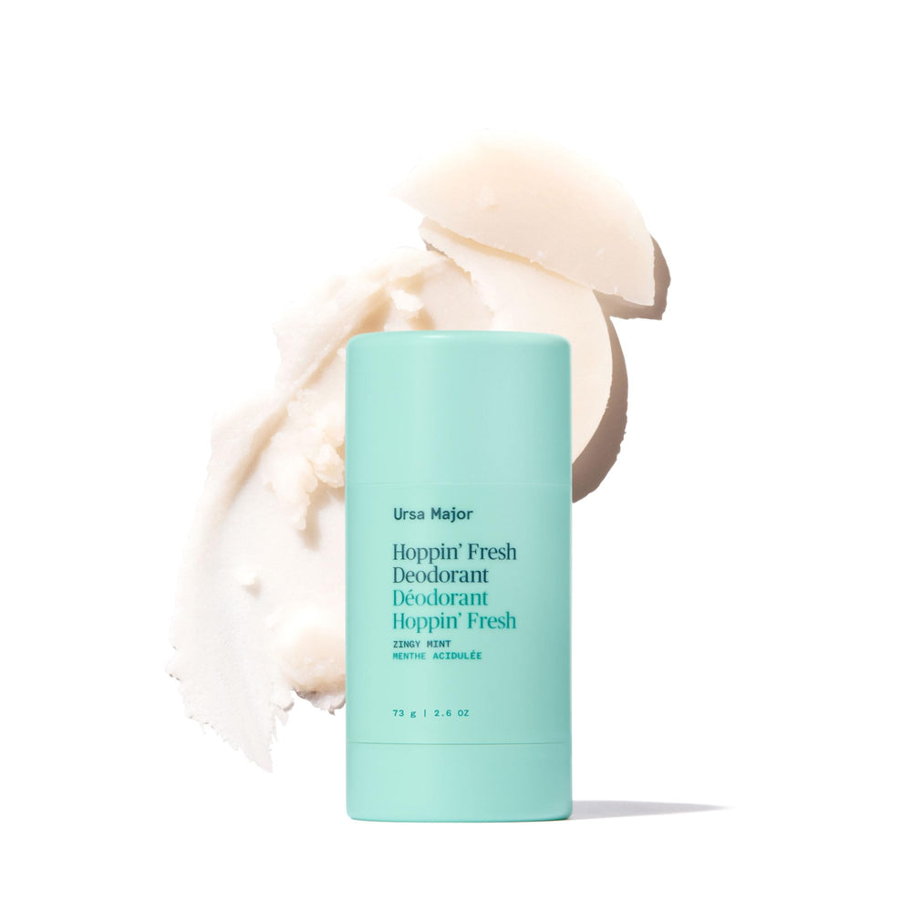 Ursa Major Hoppin' Fresh déodorant bâton, application facile pour une fraîcheur durable.