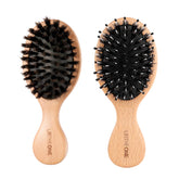 URTHEONE brosse mini en poils de sanglier prête pour une retouche rapide et pratique.