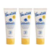 VACATION Lotion solaire classique SPF 30: bouteille transparente et pratique.