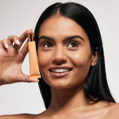 VASANTI Liquid VO2 Teinte moyenne à profonde, adaptée à votre carnation pour une application précise.